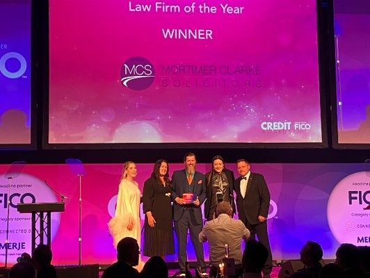 1685956951109 1685956951109